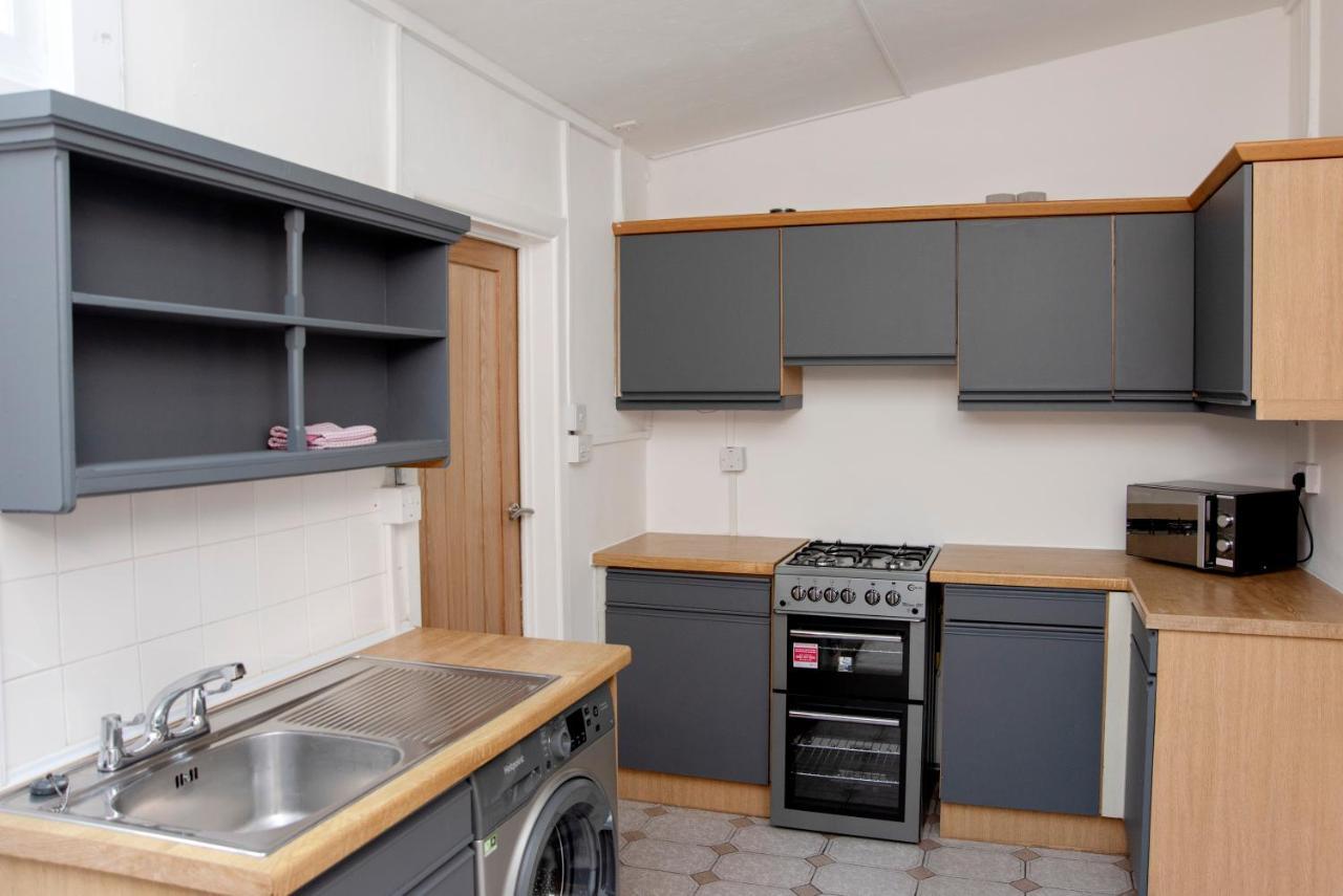 Six Bells Retreat Abertillery Exterior foto
