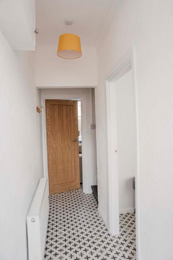 Six Bells Retreat Abertillery Exterior foto
